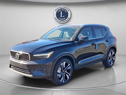 New 2025 Volvo XC40 B5 Plus w/ Protection Package Premier