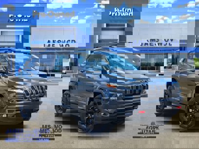 Used 2016 Jeep Cherokee Trailhawk w/ Comfort/Convenience Group