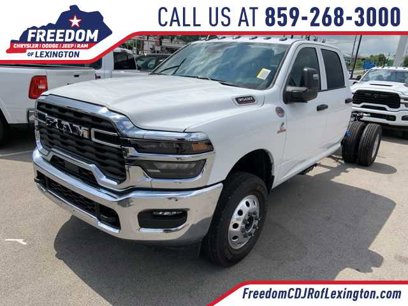 New 2025 RAM 3500 Tradesman w/ Chrome Appearance Group