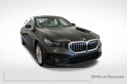 New 2025 BMW 530i xDrive w/ Premium Package