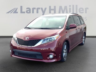 Used 2017 Toyota Sienna SE