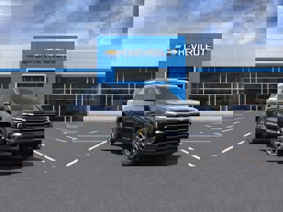 New 2025 Chevrolet Traverse LT w/ Sun and Wheel Package
