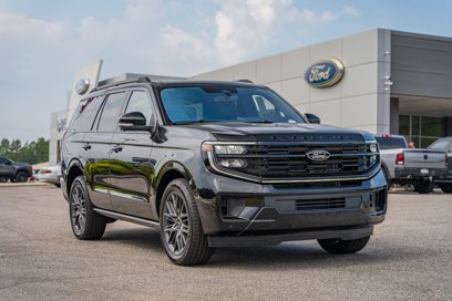 New 2025 Ford Expedition Platinum w/ Stealth Performance Package