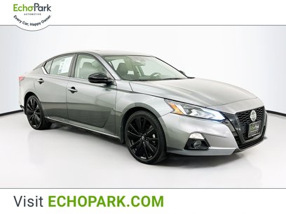 Used 2022 Nissan Altima 2.5 SR w/ Midnight Edition Package