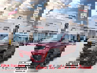 New 2025 Jeep Grand Cherokee Altitude