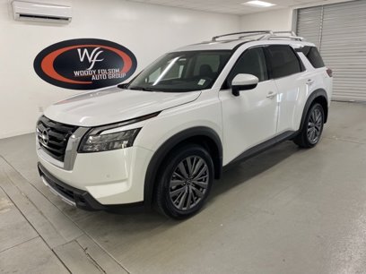 New 2025 Nissan Pathfinder SL w/ SL Premium Package