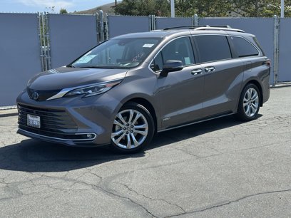Used 2021 Toyota Sienna Platinum