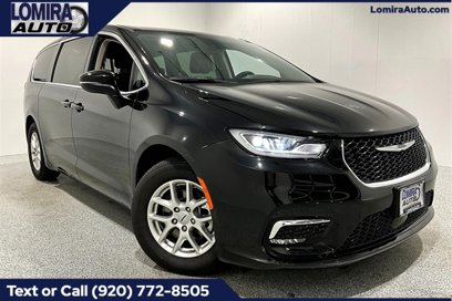 Used 2023 Chrysler Pacifica Touring-L