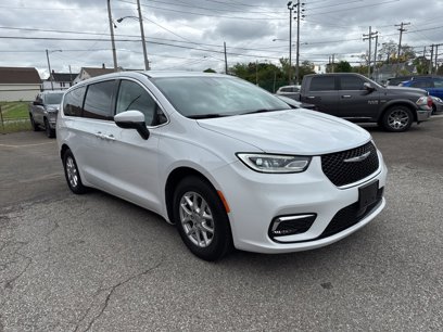 Used 2023 Chrysler Pacifica Touring-L