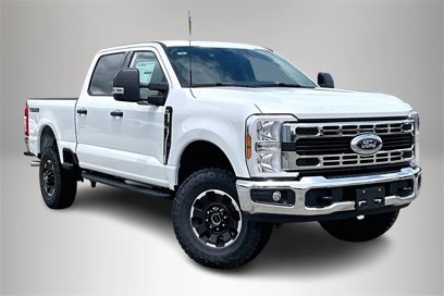New 2025 Ford F250 XLT w/ Tremor Off-Road Package