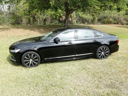 Used 2022 Volvo S90 B6 Momentum