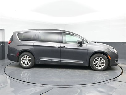 Used 2020 Chrysler Pacifica Touring-L w/ Advanced Safetytec Group
