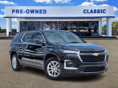 Used 2023 Chevrolet Traverse LS