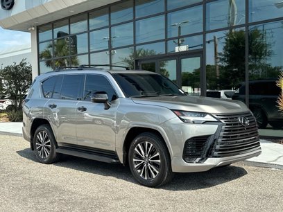 Used 2022 Lexus LX 600 4WD w/ Premium Package
