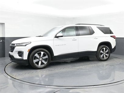 Used 2022 Chevrolet Traverse LT w/ LT Premium Package