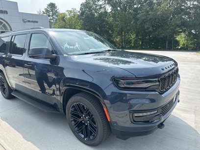 New 2024 Jeep Wagoneer L Series II w/ Convenience Group I