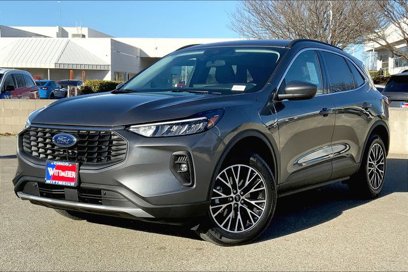 New 2025 Ford Escape SE