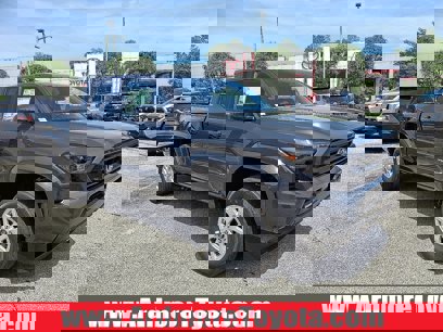 New 2025 Toyota Tacoma SR5