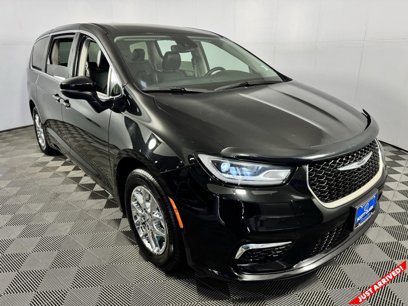 Used 2023 Chrysler Pacifica Touring-L