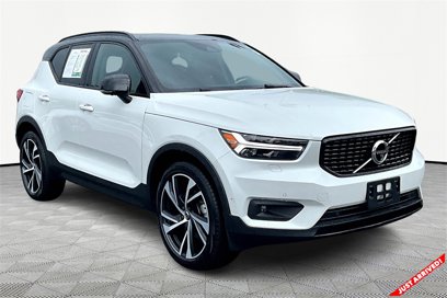 Used 2021 Volvo XC40 T5 R-Design w/ Advanced Package