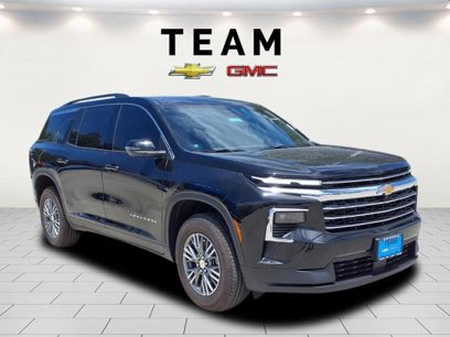 New 2025 Chevrolet Traverse LT w/ Driver Confidence Package