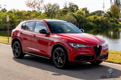 New 2025 Alfa Romeo Stelvio Sprint w/ Veloce Package