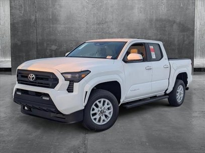 New 2025 Toyota Tacoma SR5
