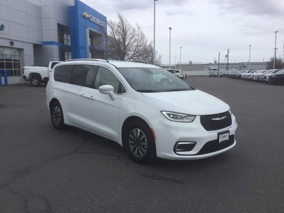 Used 2021 Chrysler Pacifica Touring-L