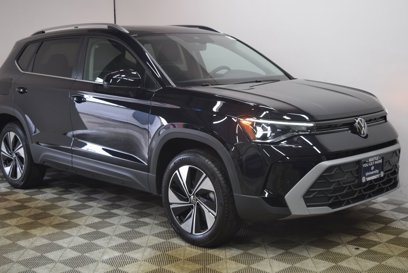 New 2025 Volkswagen Taos SE