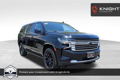 Used 2023 Chevrolet Suburban High Country w/ Premium Package 2
