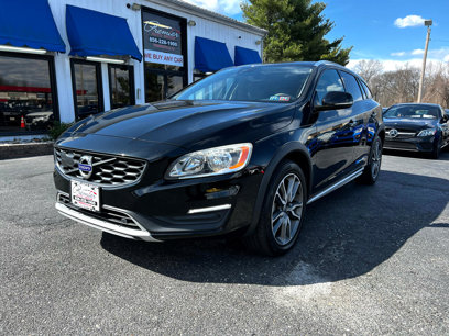 Used 2017 Volvo V60 T5 Cross Country w/ Convenience Package