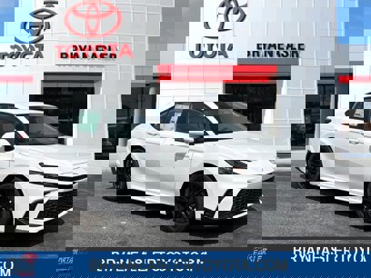 New 2025 Toyota Camry SE