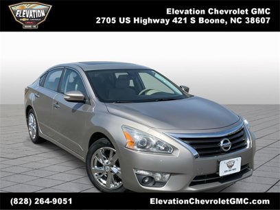 Used 2015 Nissan Altima 2.5 SV w/ Convenience Package