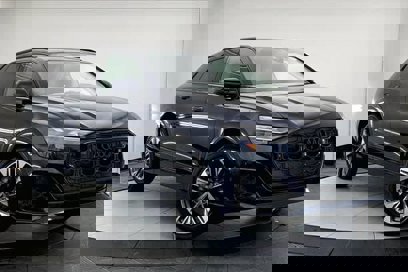 New 2025 Audi Q8 Premium Plus