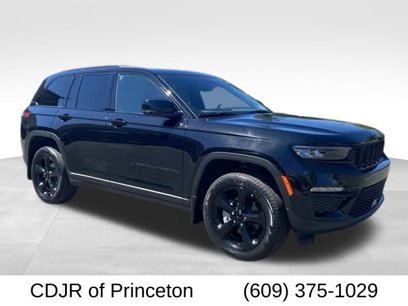 New 2025 Jeep Grand Cherokee Limited w/ Black Appearance Package
