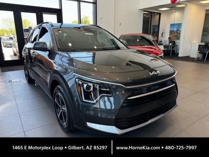 New 2025 Kia Niro LX