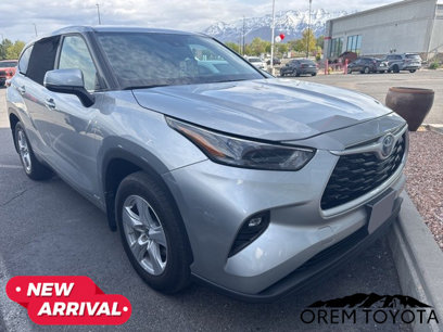 Used 2023 Toyota Highlander LE
