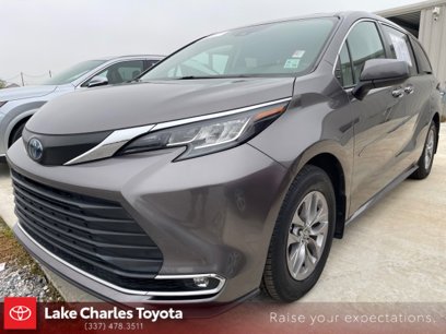 Certified 2022 Toyota Sienna XLE