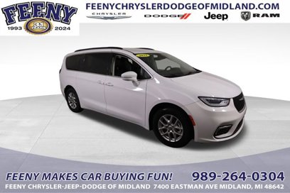 Used 2022 Chrysler Pacifica Touring-L