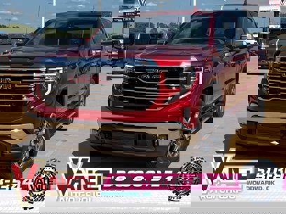 New 2025 GMC Sierra 1500 SLT w/ SLT Premium Package