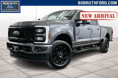 New 2025 Ford F250 Lariat w/ Black Appearance Package