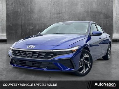 New 2025 Hyundai Elantra SEL