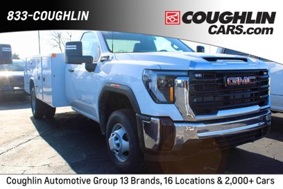 New 2024 GMC Sierra 3500 Pro w/ Convenience Package