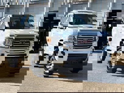 Used 2015 GMC Canyon SLE w/ SLE Convenience Package