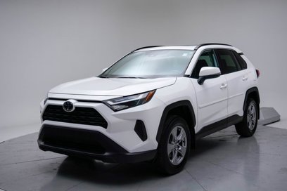Used 2022 Toyota RAV4 XLE w/ Convenience Package