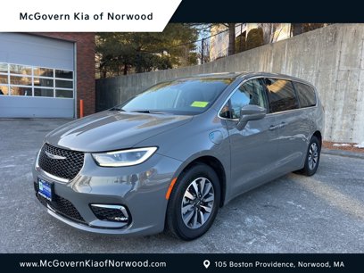 Used 2022 Chrysler Pacifica Touring-L