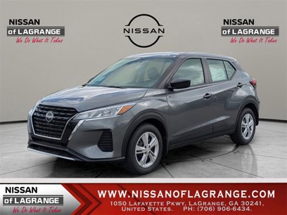 New 2025 Nissan Kicks Play S