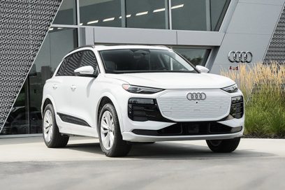 New 2025 Audi Q6 e-tron Premium