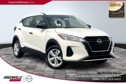 New 2025 Nissan Kicks Play S