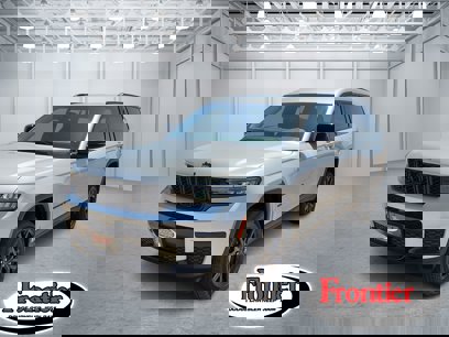 New 2025 Jeep Grand Cherokee L Laredo
